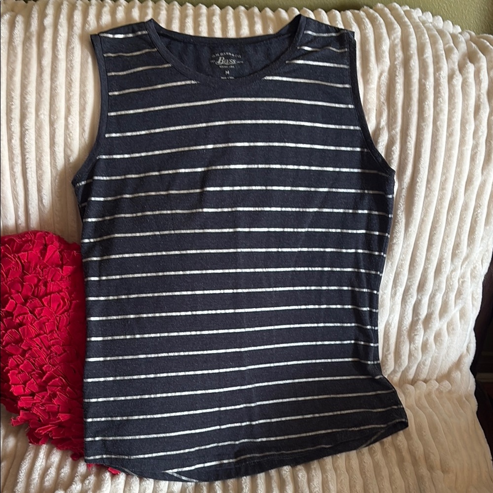 G.H. Bass & Co Sleeveless Tank Top - M